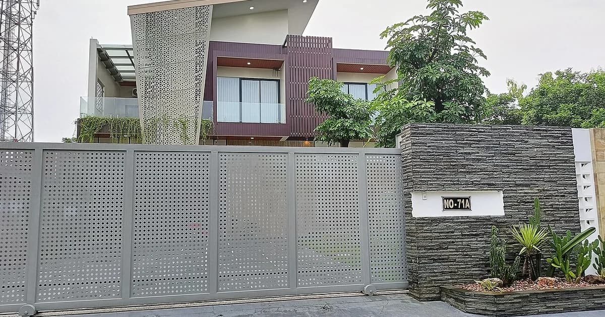 Foto rumah sebagai ilustrasi visual; bukan lokasi proyek Inproland