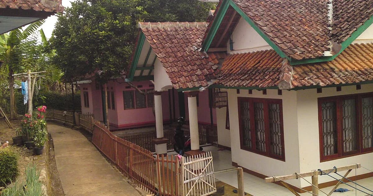 Foto rumah sebagai ilustrasi visual; bukan lokasi proyek Inproland