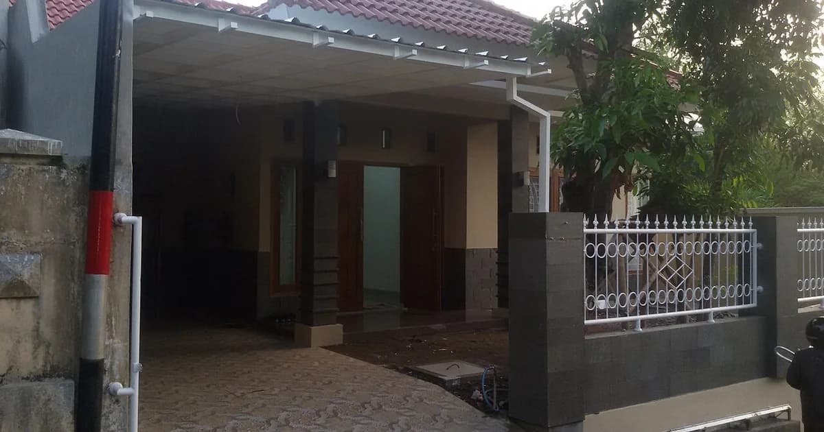 Foto rumah sebagai ilustrasi visual; bukan lokasi proyek Inproland