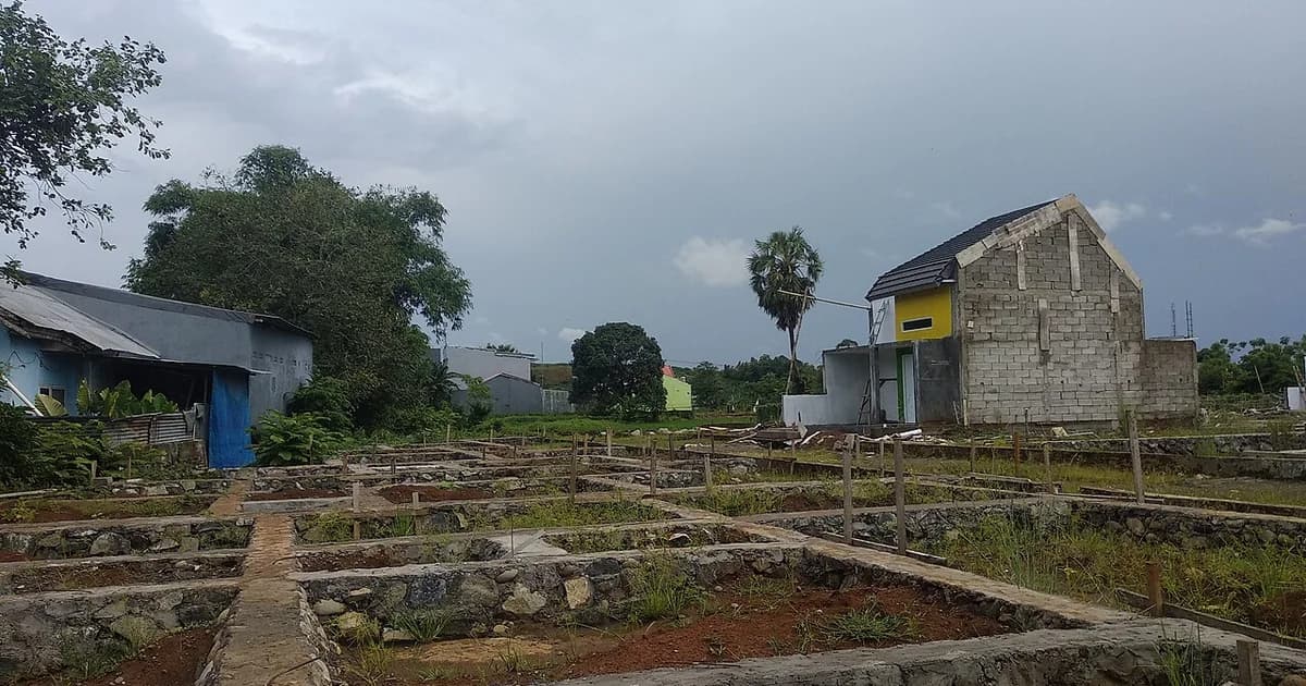 Foto rumah sebagai ilustrasi visual; bukan lokasi proyek Inproland