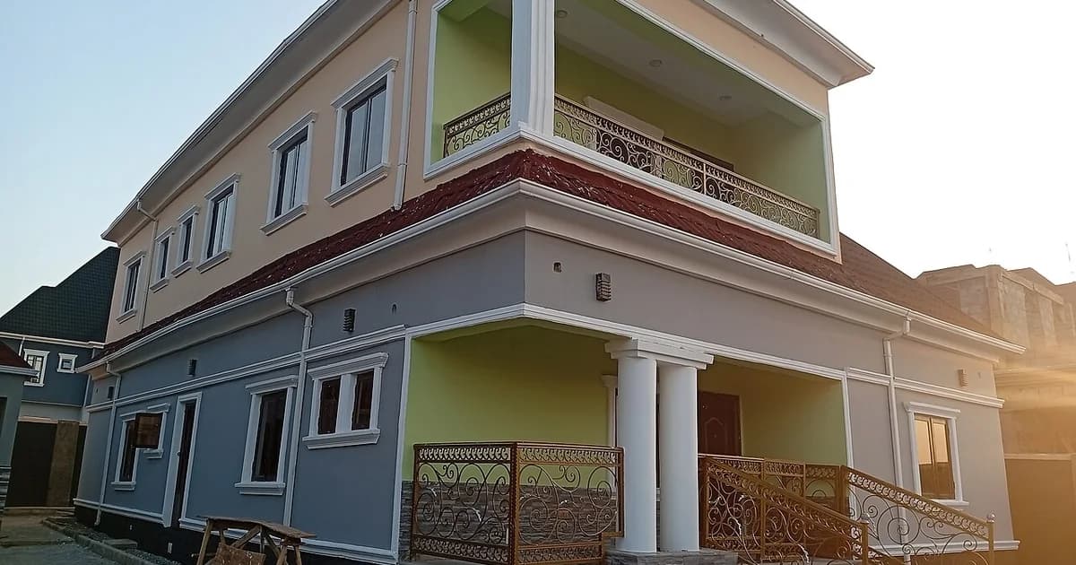 Foto rumah sebagai ilustrasi visual; bukan lokasi proyek Inproland