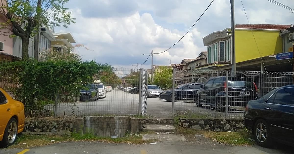 Foto rumah sebagai ilustrasi visual; bukan lokasi proyek Inproland