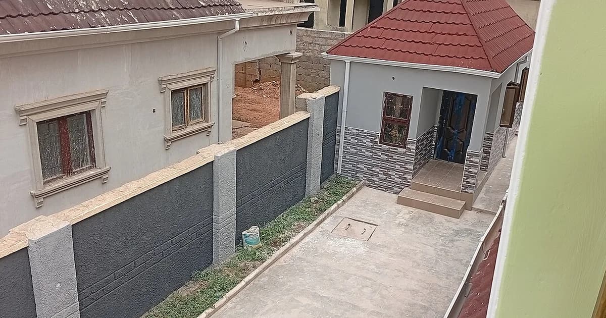 Foto rumah sebagai ilustrasi visual; bukan lokasi proyek Inproland