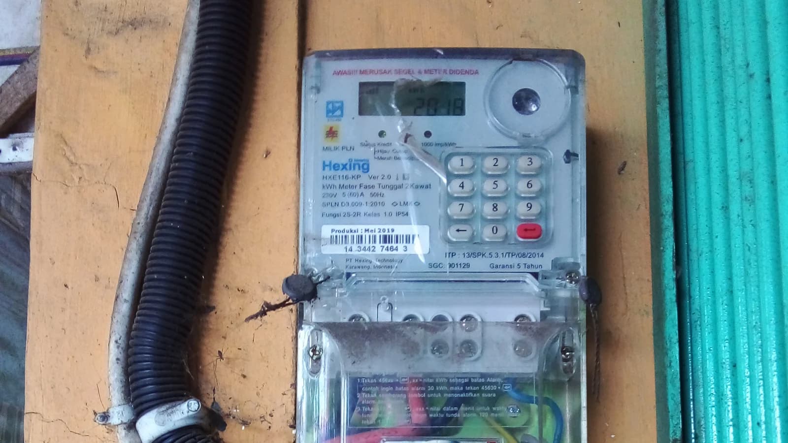 Foto ilustrasi meter listrik prabayar PLN di Kebumen, bukan instalasi proyek Inproland