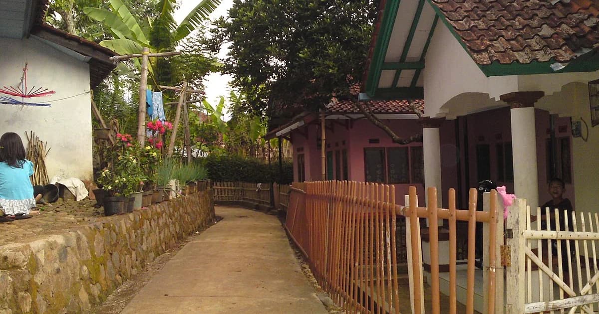Foto rumah sebagai ilustrasi visual; bukan lokasi proyek Inproland